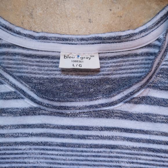 🔵3/$30  Striped T-Shirt - Picture 9 of 11